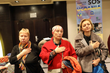Fotos de la entrega de regalos a los niños ucranianos refugiados en Pamplona