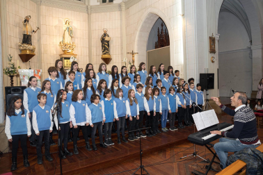 Coros participantes en el XXXV Festival de Villancicos de la Orden del Volatín en Tudela.