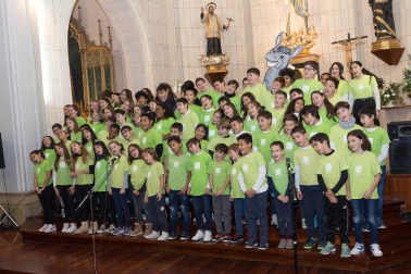 Coros participantes en el XXXV Festival de Villancicos de la Orden del Volatín en Tudela.