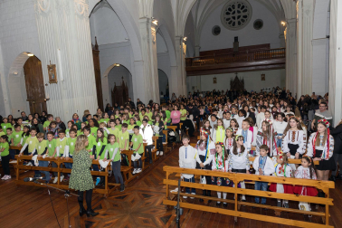 Coros participantes en el XXXV Festival de Villancicos de la Orden del Volatín en Tudela.