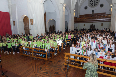 Coros participantes en el XXXV Festival de Villancicos de la Orden del Volatín en Tudela.