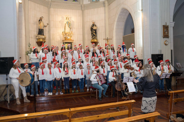 Coros participantes en el XXXV Festival de Villancicos de la Orden del Volatín en Tudela.