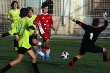 Encuentros del primer día del XL Torneo Interescolar en las instalaciones de Tajoanr.