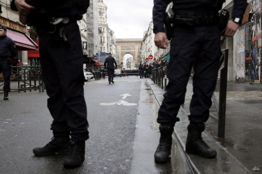 Imágenes de los controles policiales en las inmediaciones del ataque
