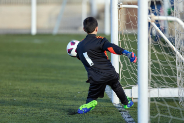 Imágenes del encuentro Cardenal Ilundain 3-3 Calasanz de la primera jornada del XL Torneo Interescolar.