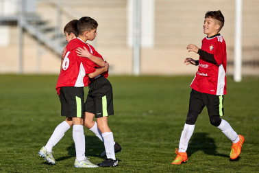 Imágenes del encuentro Cardenal Ilundain 3-3 Calasanz de la primera jornada del XL Torneo Interescolar.