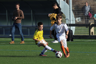 Imágenes del encuentro Ikastola Jaso 2-3 Luis Amigó de la primera jornada del XL Torneo Interescolar.