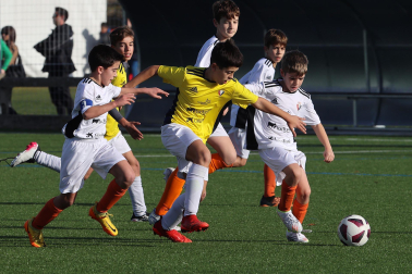 Imágenes del encuentro Ikastola Jaso 2-3 Luis Amigó de la primera jornada del XL Torneo Interescolar.