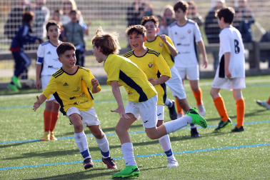 Imágenes del encuentro Ikastola Jaso 2-3 Luis Amigó de la primera jornada del XL Torneo Interescolar.