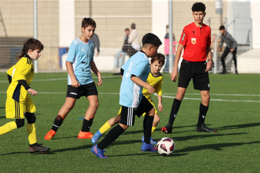 Imágenes del encuentro Las Amescoas 0-2 Santa Ana de la primera jornada del XL Torneo Interescolar.