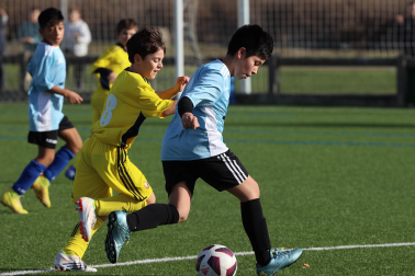 Imágenes del encuentro Las Amescoas 0-2 Santa Ana de la primera jornada del XL Torneo Interescolar.