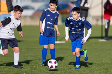 Imágenes del encuentro Teresianas 6-1 Santísimo Sacramento de la primera jornada del XL Torneo Interescolar.
