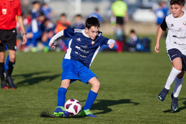 Imágenes del encuentro Teresianas 6-1 Santísimo Sacramento de la primera jornada del XL Torneo Interescolar.
