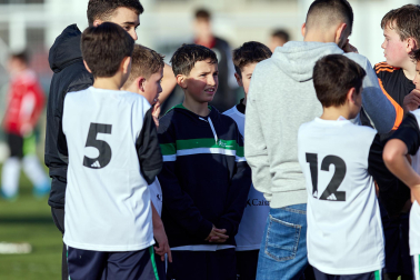 Imágenes del encuentro Teresianas 6-1 Santísimo Sacramento de la primera jornada del XL Torneo Interescolar.