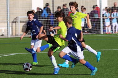 Imágenes del encuentro Amaiur Ik. 2-5 San Cernin de la primera jornada del XL Torneo Interescolar.