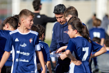 Imágenes del encuentro El Lago Mendillorri 3-0 Esclavas Sº Corazón de la primera jornada del XL Torneo Interescolar.