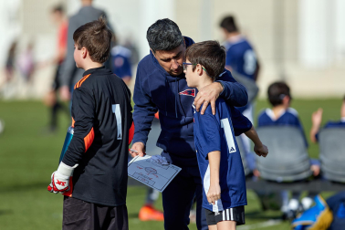 Imágenes del encuentro El Lago Mendillorri 3-0 Esclavas Sº Corazón de la primera jornada del XL Torneo Interescolar.