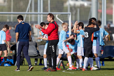 Imágenes del encuentro El Lago Mendillorri 3-0 Esclavas Sº Corazón de la primera jornada del XL Torneo Interescolar.