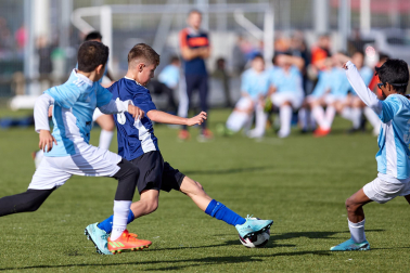 Imágenes del encuentro El Lago Mendillorri 3-0 Esclavas Sº Corazón de la primera jornada del XL Torneo Interescolar.