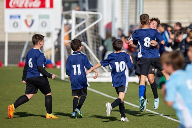 Imágenes del encuentro El Lago Mendillorri 3-0 Esclavas Sº Corazón de la primera jornada del XL Torneo Interescolar.