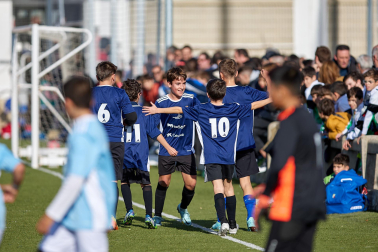 Imágenes del encuentro El Lago Mendillorri 3-0 Esclavas Sº Corazón de la primera jornada del XL Torneo Interescolar.