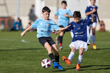 Imágenes del encuentro San Juan de la Cadena 0-4 Sagrado Corazón de la primera jornada del XL Torneo Interescolar.