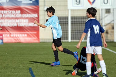Imágenes del encuentro San Juan de la Cadena 0-4 Sagrado Corazón de la primera jornada del XL Torneo Interescolar.