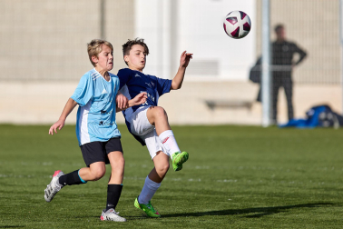 Imágenes del encuentro San Juan de la Cadena 0-4 Sagrado Corazón de la primera jornada del XL Torneo Interescolar.