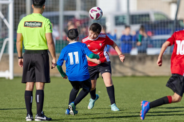 Imágenes del encuentro Puente La Reina Gares 4-0 Maristas de la primera jornada del XL Torneo Interescolar.