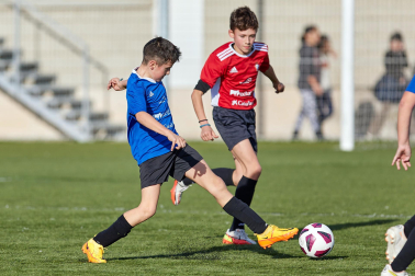 Imágenes del encuentro Puente La Reina Gares 4-0 Maristas de la primera jornada del XL Torneo Interescolar.