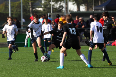 Imágenes del encuentro Elorri 1-1 Ezkaba Ik.de la primera jornada del XL Torneo Interescolar