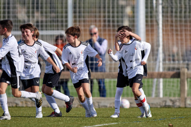 Imágenes del encuentro San Ignacio 3-2 Erreniega de la primera jornada del XL Torneo Interescolar.