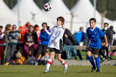 Imágenes del encuentro San Ignacio 3-2 Erreniega de la primera jornada del XL Torneo Interescolar.