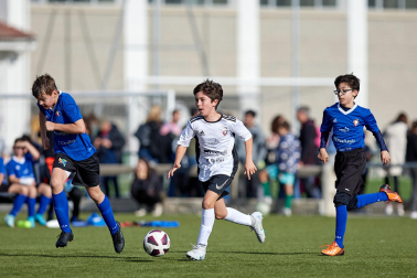Imágenes del encuentro San Ignacio 3-2 Erreniega de la primera jornada del XL Torneo Interescolar.