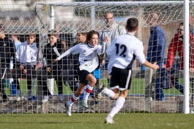 Imágenes del encuentro San Ignacio 3-2 Erreniega de la primera jornada del XL Torneo Interescolar.