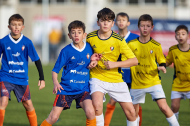 Imágenes del encuentro Bernart Etxepare 0-1 Liceo Monjardín de la segunda jornada del XL Torneo Interescolar.
