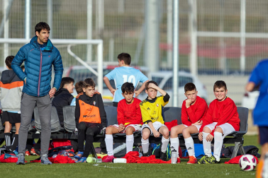 Imágenes del encuentro Bernart Etxepare 0-1 Liceo Monjardín de la segunda jornada del XL Torneo Interescolar.