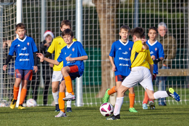 Imágenes del encuentro Bernart Etxepare 0-1 Liceo Monjardín de la segunda jornada del XL Torneo Interescolar.