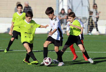 Imágenes del encuentro Eulza 0-10 Camino de Santiago de la segunda jornada del XL Torneo Interescolar.