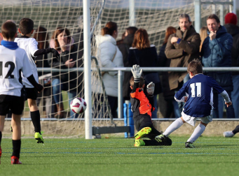Imágenes del encuentro Hermanas Uriz Pi 7-0 Santo Tomás de la segunda jornada del XL Torneo Interescolar.