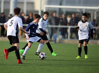 Imágenes del encuentro Hermanas Uriz Pi 7-0 Santo Tomás de la segunda jornada del XL Torneo Interescolar.