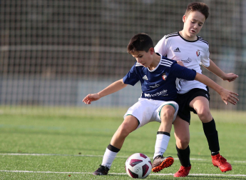 Imágenes del encuentro Hermanas Uriz Pi 7-0 Santo Tomás de la segunda jornada del XL Torneo Interescolar.