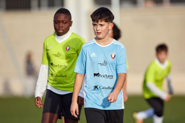 Imágenes del encuentro Ikastola Auzalar 3 - 0 Hilarión Eslava de la segunda jornada del XL Torneo Interescolar.