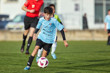 Imágenes del encuentro Ikastola Auzalar 3 - 0 Hilarión Eslava de la segunda jornada del XL Torneo Interescolar.
