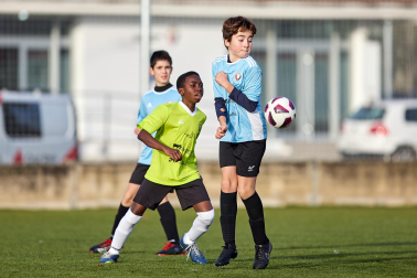 Imágenes del encuentro Ikastola Auzalar 3 - 0 Hilarión Eslava de la segunda jornada del XL Torneo Interescolar.