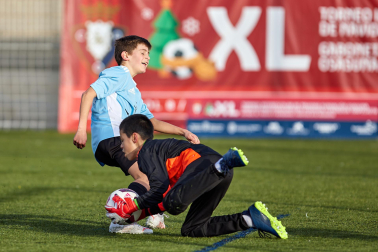 Imágenes del encuentro Ikastola Auzalar 3 - 0 Hilarión Eslava de la segunda jornada del XL Torneo Interescolar.