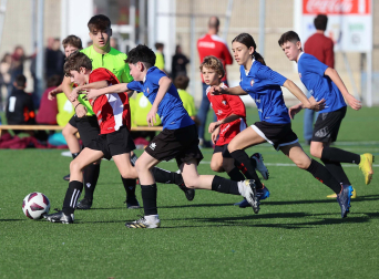 Imágenes del encuentro Jesuitinas 0 - 2 Ikastola Alatz ardín de la segunda jornada del XL Torneo Interescolar.