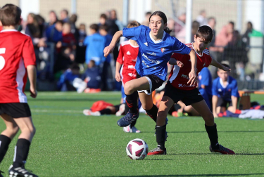 Imágenes del encuentro Jesuitinas 0 - 2 Ikastola Alatz ardín de la segunda jornada del XL Torneo Interescolar.