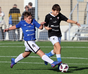 Imágenes del encuentro Juan Bautista Irurtzun 3 - 2 Catalina de Foiz ardín de la segunda jornada del XL Torneo Interescolar.