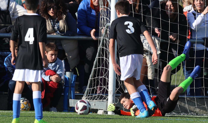 Imágenes del encuentro Juan Bautista Irurtzun 3 - 2 Catalina de Foiz ardín de la segunda jornada del XL Torneo Interescolar.